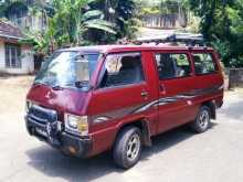 Mitsubishi L300 1982 Van