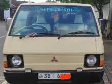 Mitsubishi L300 1982 Van