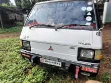 Mitsubishi L300 1982 Van