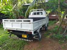 https://riyasewana.com/uploads/mitsubishi-l300-1983-117184712583.jpg