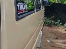 Mitsubishi L300 1983 Van