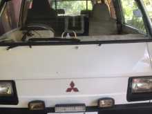 Mitsubishi L300 1983 Van
