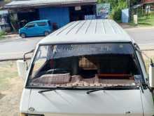 Mitsubishi L300 1983 Van