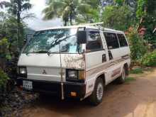 Mitsubishi L300 1983 Van