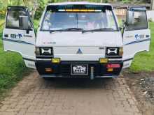 Mitsubishi L300 1984 Van