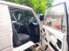 Mitsubishi L300 1985 Van