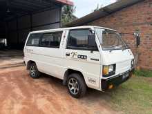 Mitsubishi L300 1985 Van
