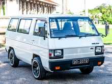 Mitsubishi L300 1985 Van