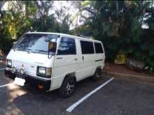 Mitsubishi L300 1985 Van