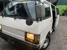 Mitsubishi L300 1985 Van
