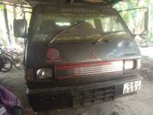 Mitsubishi L300 1985 Van