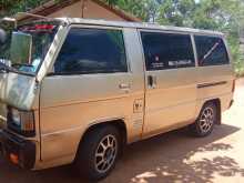 Mitsubishi L300 1985 Van