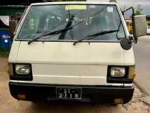 Mitsubishi L300 1985 Van