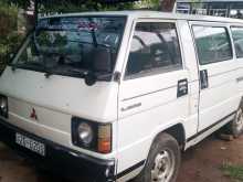 Mitsubishi L300 1985 Van