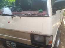 Mitsubishi L300 1986 Van