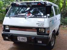 Mitsubishi L300 1986 Van