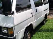 Mitsubishi L300 1986 Van