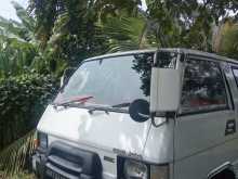 Mitsubishi L300 1986 Van