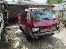 Mitsubishi L300 1986 Van