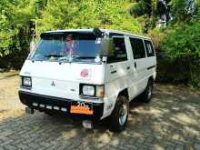 Mitsubishi L300 1986 Van