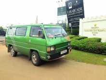 Mitsubishi L300 1986 Van