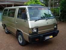 Mitsubishi L300 1987 Van
