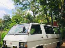Mitsubishi L300 1987 Van