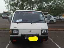 Mitsubishi L300 1988 Van