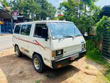 Mitsubishi L300 1988 Van