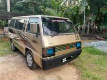 Mitsubishi L300 1989 Van