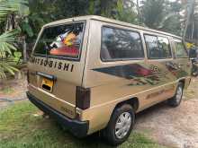 https://riyasewana.com/uploads/mitsubishi-l300-1989-199525912673.jpg