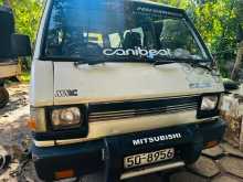 Mitsubishi L300 1989 Van