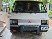 Mitsubishi L300 1990 Van