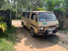 Mitsubishi L300 1985 Van