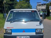 Mitsubishi L300 1981 Van