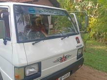 Mitsubishi L300 1981 Van