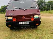 Mitsubishi L300 1986 Van