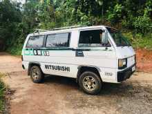 Mitsubishi L300 1985 Van