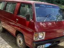 Mitsubishi L300 1983 Van