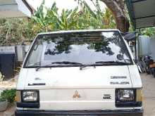 Mitsubishi L300 1984 Van