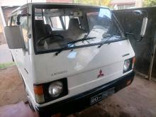 Mitsubishi L300 1981 Van