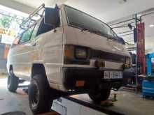 Mitsubishi L300 1985 Van