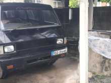 Mitsubishi L300 1983 Van