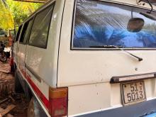 Mitsubishi L300 1990 Van
