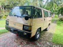 Mitsubishi L300 1982 Van
