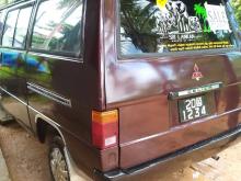 Mitsubishi L300 1983 Van