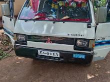 Mitsubishi L300 1980 Van