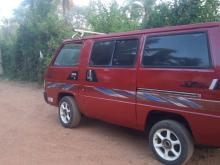 Mitsubishi L300 1993 Van