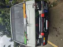 Mitsubishi L300 1985 Van