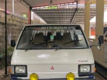 Mitsubishi L300 1982 Van